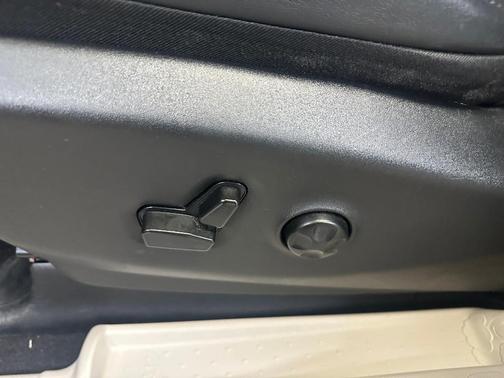 Diamond Black 2024 Chrysler Pacifica Touring-L