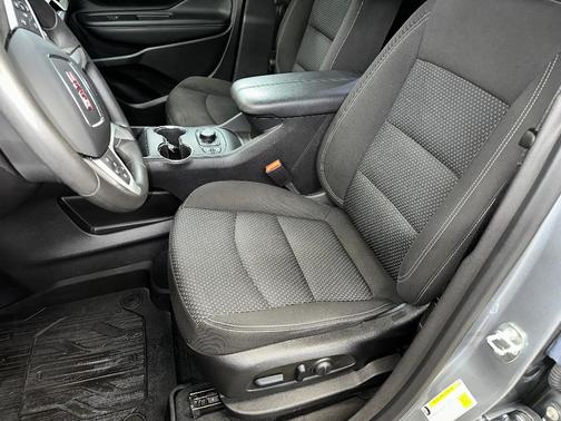 Sterling 2023 GMC Terrain SLE