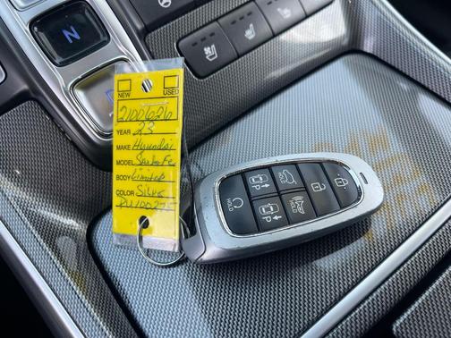 Shimmering Silver 2023 Hyundai Santa Fe Plug-In Hybrid Limited