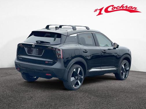 2t Red Blk Roof 2026 Nissan Kicks SR
