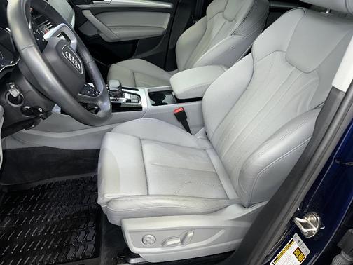 Navarra Blue Metallic 2024 Audi Q5 45 S line quattro Premium