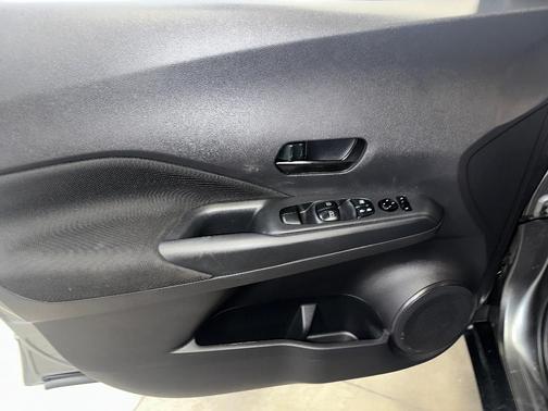 Gun Metallic 2023 Nissan Kicks S