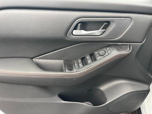 Everest White P 2026 Nissan Rogue Rock Creek