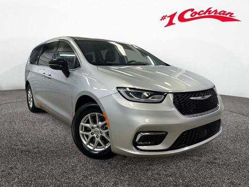 Silver Mist Clearcoat 2024 Chrysler Pacifica Touring-L