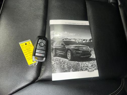 Star White 2020 Ford Explorer XLT