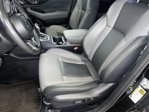 Crystal Black Silica 2024 Subaru Outback Onyx Edition