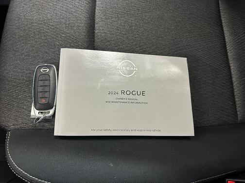 Brilliant Silver Metallic 2024 Nissan Rogue SV