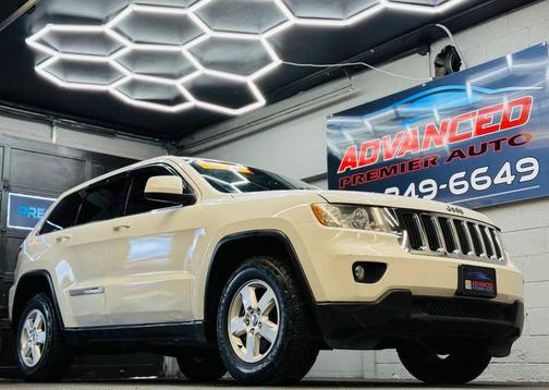 Stone White Clearcoat 2012 Jeep Grand Cherokee Laredo