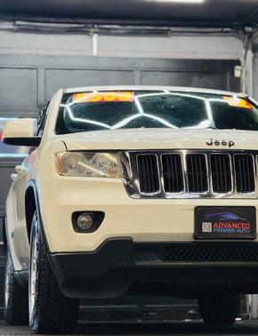 Stone White Clearcoat 2012 Jeep Grand Cherokee Laredo