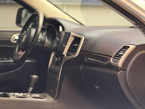 Stone White Clearcoat 2012 Jeep Grand Cherokee Laredo