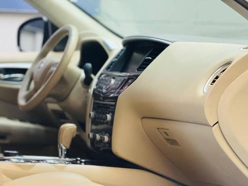 2013 Nissan Pathfinder Platinum