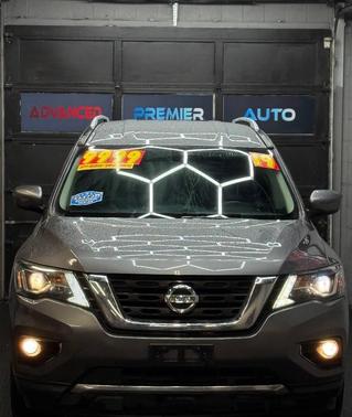 2019 Nissan Pathfinder SV