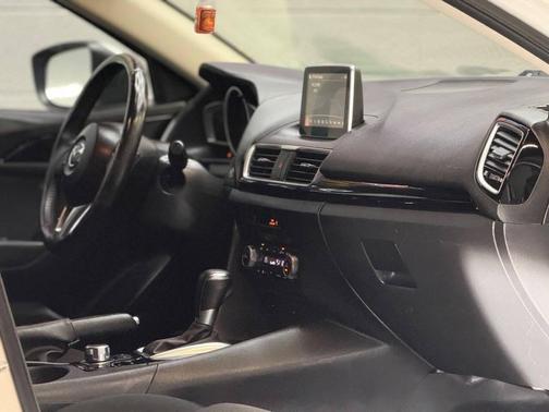 2015 Mazda Mazda3 i Touring