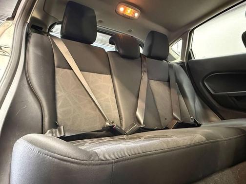 2012 Ford Fiesta SE