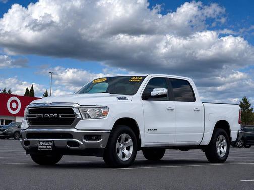 Bright White Clear Coat 2022 RAM 1500 Big Horn/Lone Star