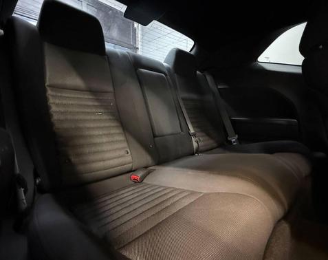 2013 Dodge Challenger SXT