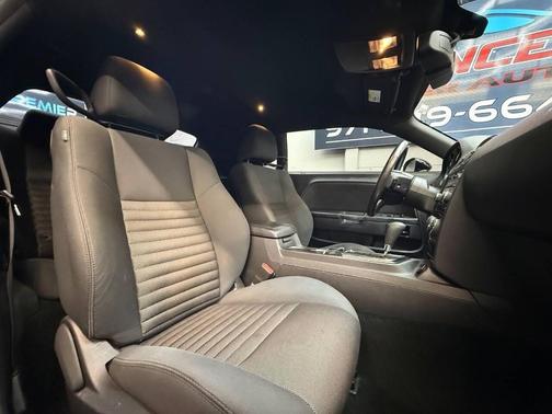 2013 Dodge Challenger SXT