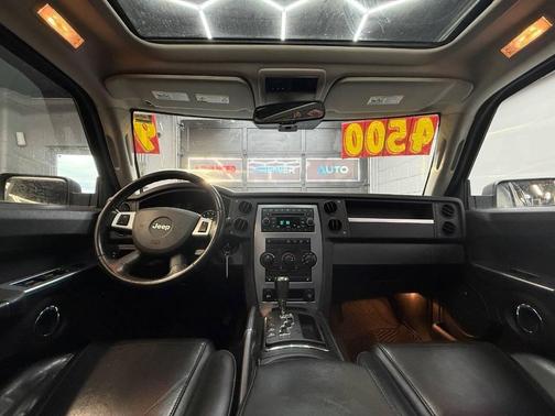 2009 Jeep Commander Sport