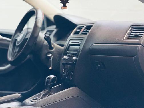 2014 Volkswagen Jetta Auto SE