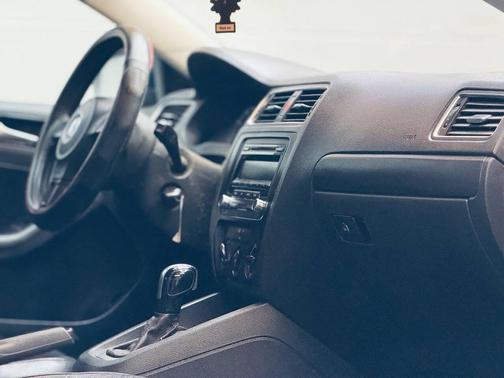 2014 Volkswagen Jetta Auto SE