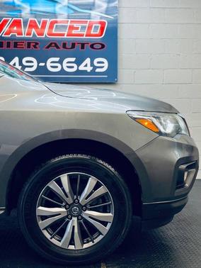 2020 Nissan Pathfinder SL 4WD