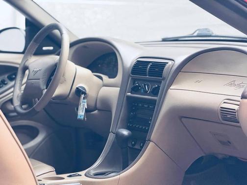 2003 Ford Mustang Premium