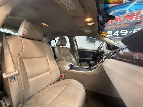 2012 Ford Taurus SEL 4dr Sedan