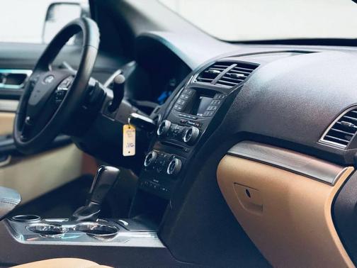 2016 Ford Explorer Base