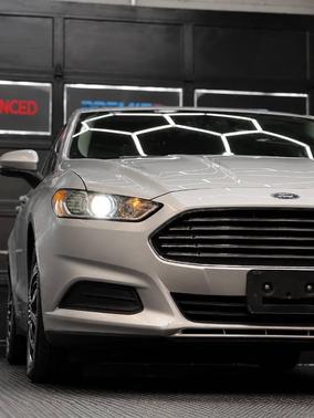 Ingot Silver Metallic 2013 Ford Fusion SE