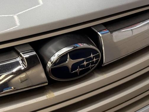 Ice Silver Metallic 2013 Subaru Outback 2.5i Premium