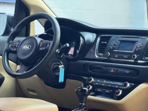 2016 Kia Sedona LX