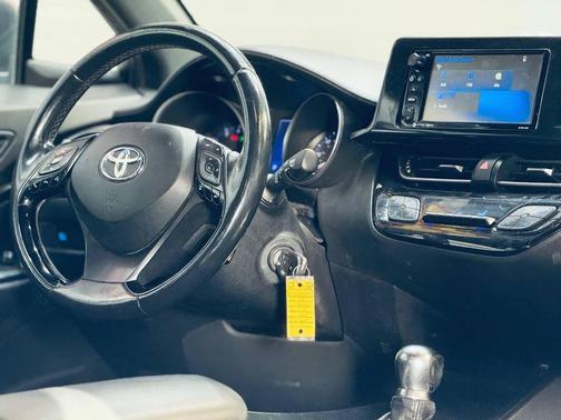 2018 Toyota C-HR XLE 4dr Crossover