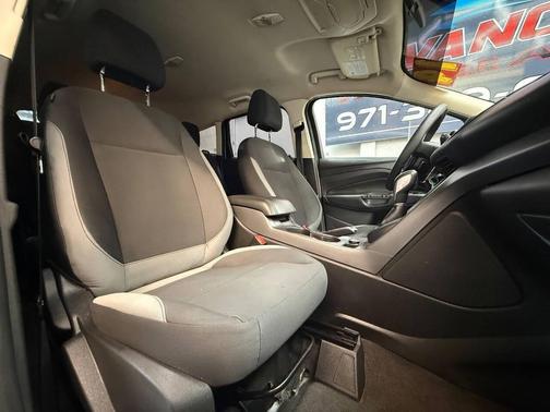 Oxford White 2014 Ford Escape S