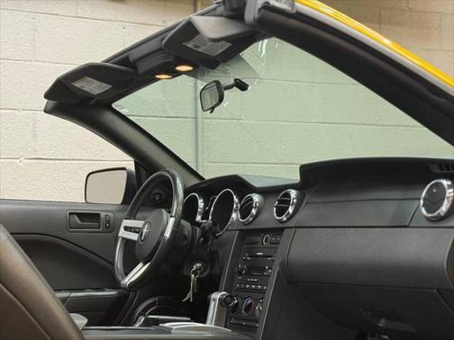 2006 Ford Mustang Premium