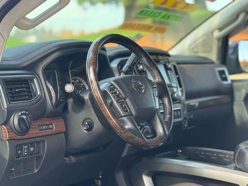 2018 Nissan Titan Platinum Reserve