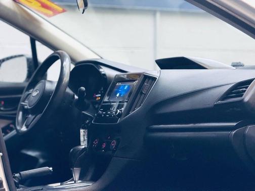 2019 Subaru Impreza 2.0i