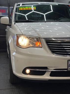 2015 Chrysler Town & Country Touring