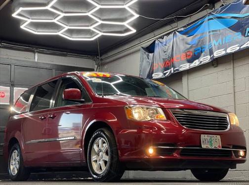 2012 Chrysler Town & Country Touring