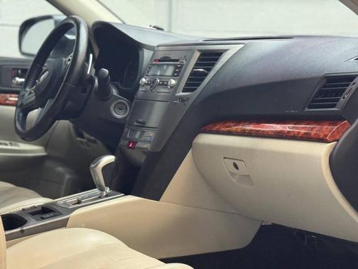 2010 Subaru Outback 2.5 i Limited