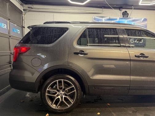 2017 Ford Explorer sport