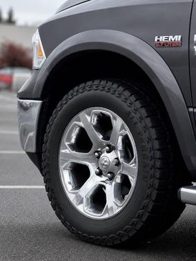 Granite Crystal Metallic Clearcoat 2016 RAM 1500 Laramie