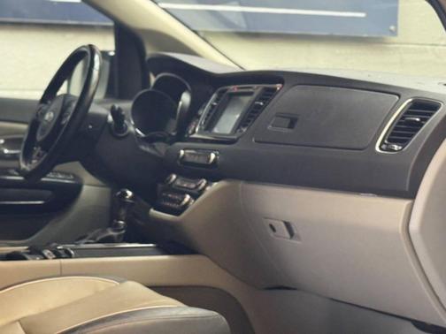 2015 Kia Sedona SX