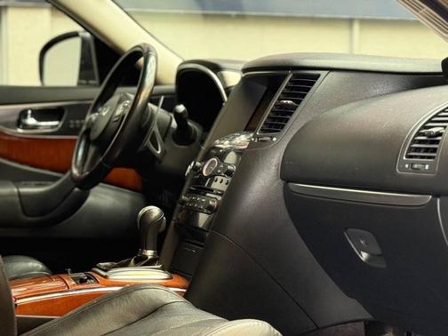 2009 INFINITI FX35 Base