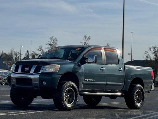 2005 Nissan Titan SE Crew Cab