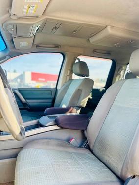 2005 Nissan Titan SE Crew Cab