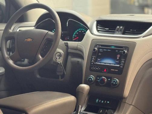 2017 Chevrolet Traverse LS