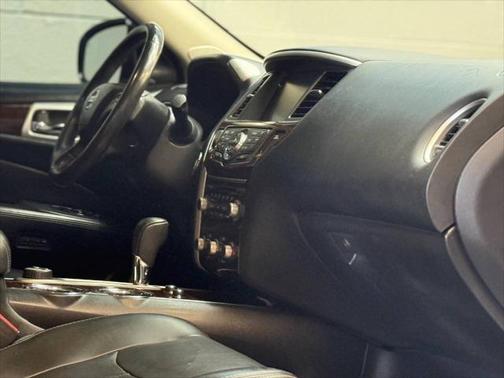 2016 Nissan Pathfinder Platinum