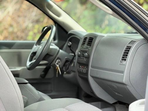 2005 Dodge Dakota ST Club Cab