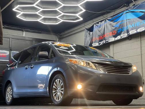 2015 Toyota Sienna XLE