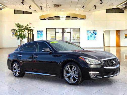 Black Obsidian 2017 INFINITI Q70L 3.7